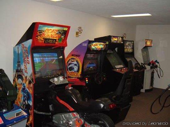 Sky Lodge Inn & Suites - Delavan Facilities photo